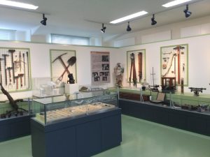 F9869EFA-482D-4ABB-8E54-930159027309