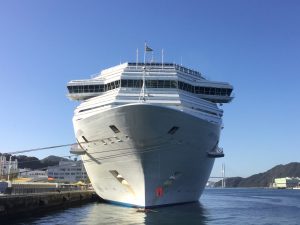 40B44396-540A-41B6-B304-0037149AB57D