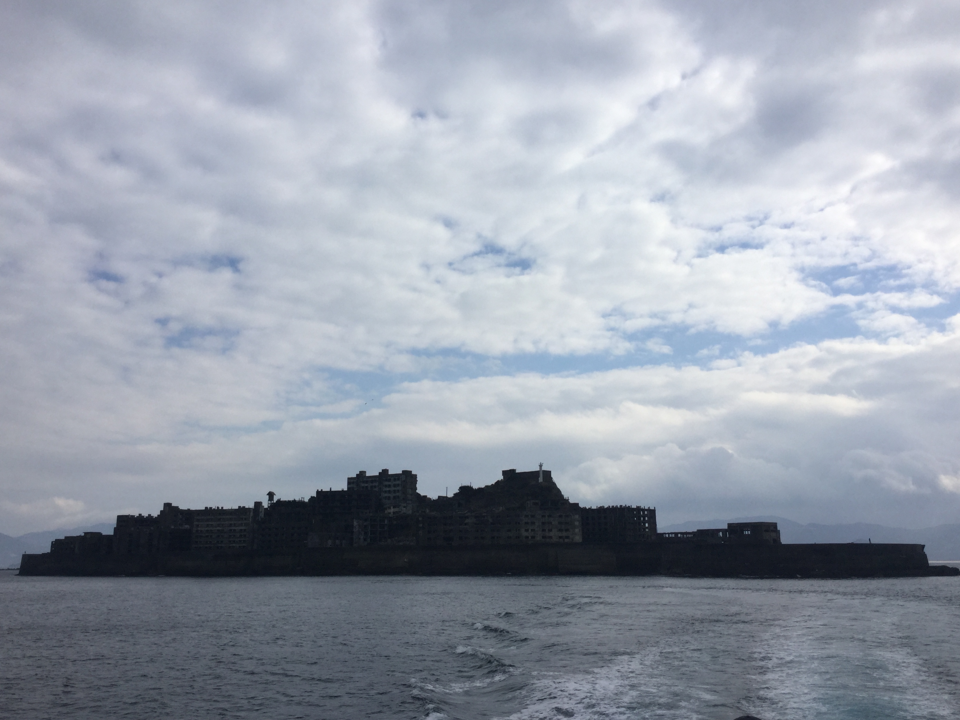 寒いけどクルーズ日和 軍艦島 - 軍艦島ツアーのシーマン商会